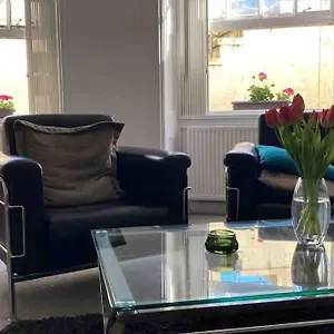 https://regency-brighton-seafront-apartment.brighton-hotels-england.com