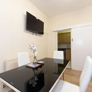 https://apt-barking-road-comfy-house.cambridgehotelsuk.com